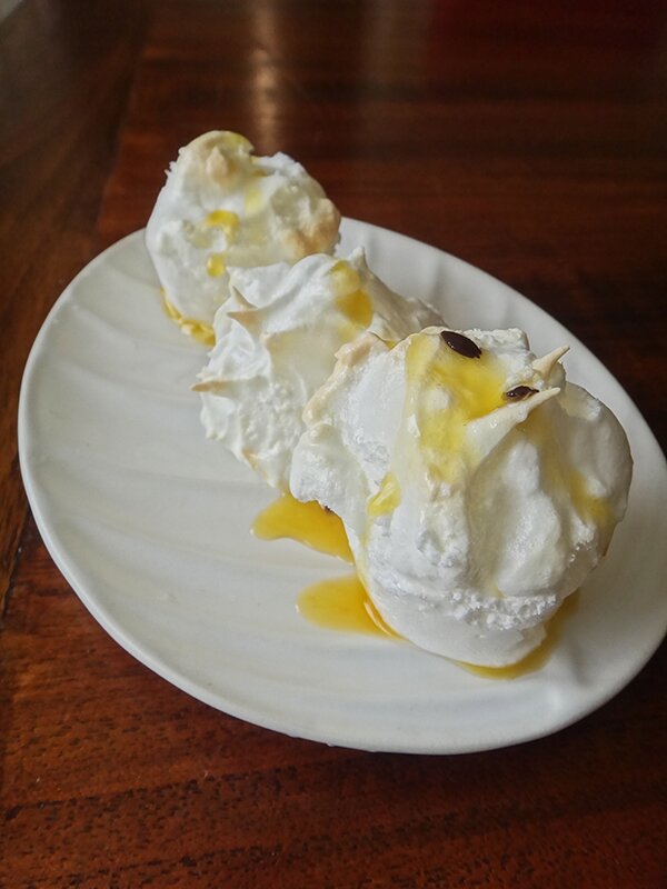 Snow Egg